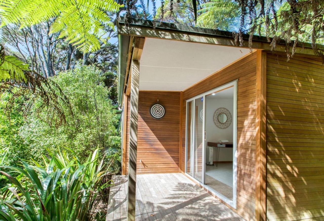 Karaka Sanctuary With Spa Pool By Waiheke Unlimited Oneroa Стая снимка