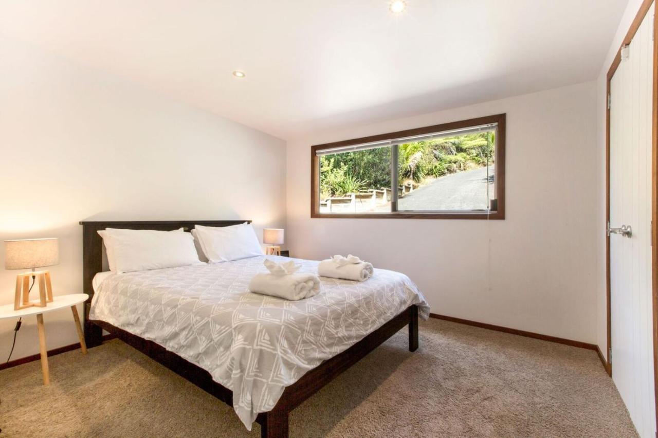 Karaka Sanctuary With Spa Pool By Waiheke Unlimited Oneroa Стая снимка