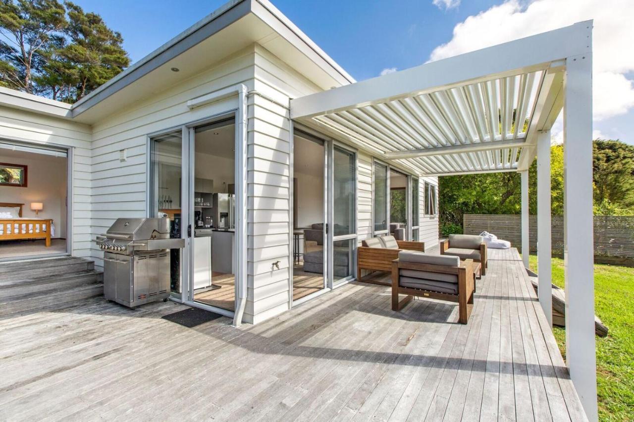 Karaka Sanctuary With Spa Pool By Waiheke Unlimited Oneroa Стая снимка